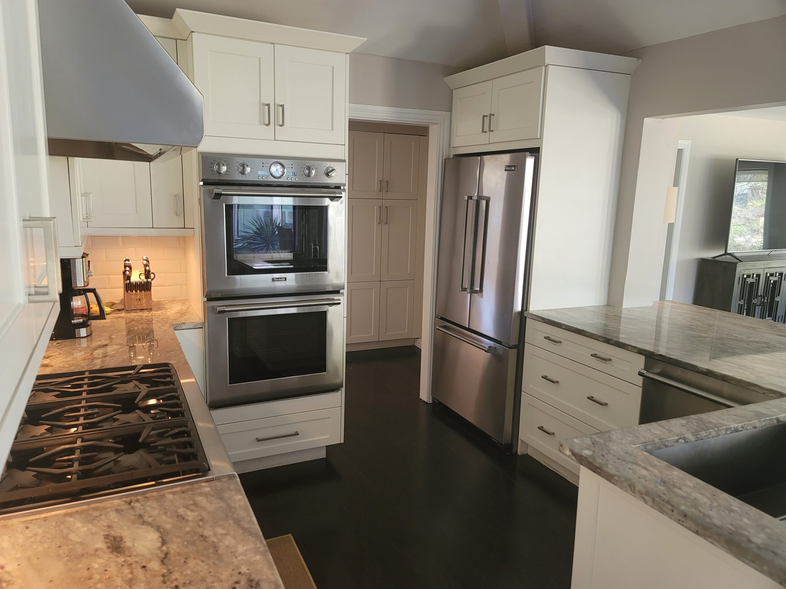 Turning Point Recovery Network Sober Living - Modern and Luxurious Kitchen